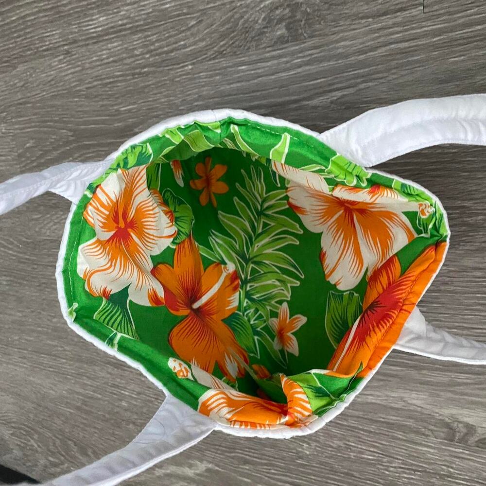 Handmade quilted floral purse - Picture 4 of 5